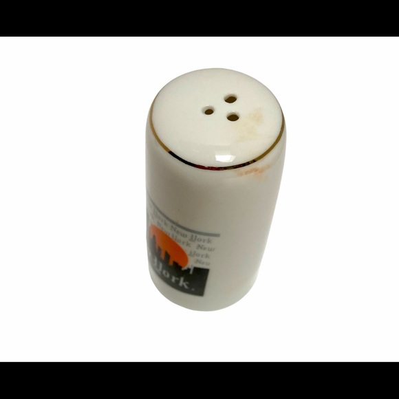 Vintage New York City Skyline Salt Pepper Shaker Set World Trade Empire State - Picture 5 of 8